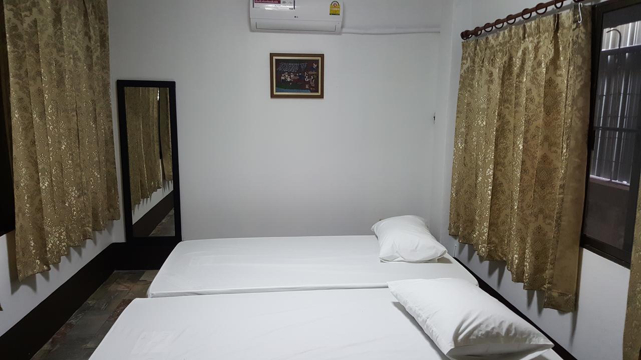 Aunt & Uncle'S House Bed & Breakfast Chiang Mai Exterior photo
